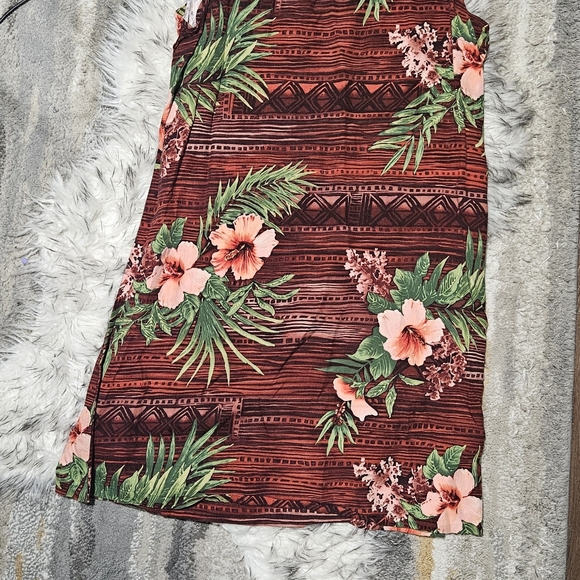 Vintage Burgundy Hawaiian Dress Set - Picture 5 of 5